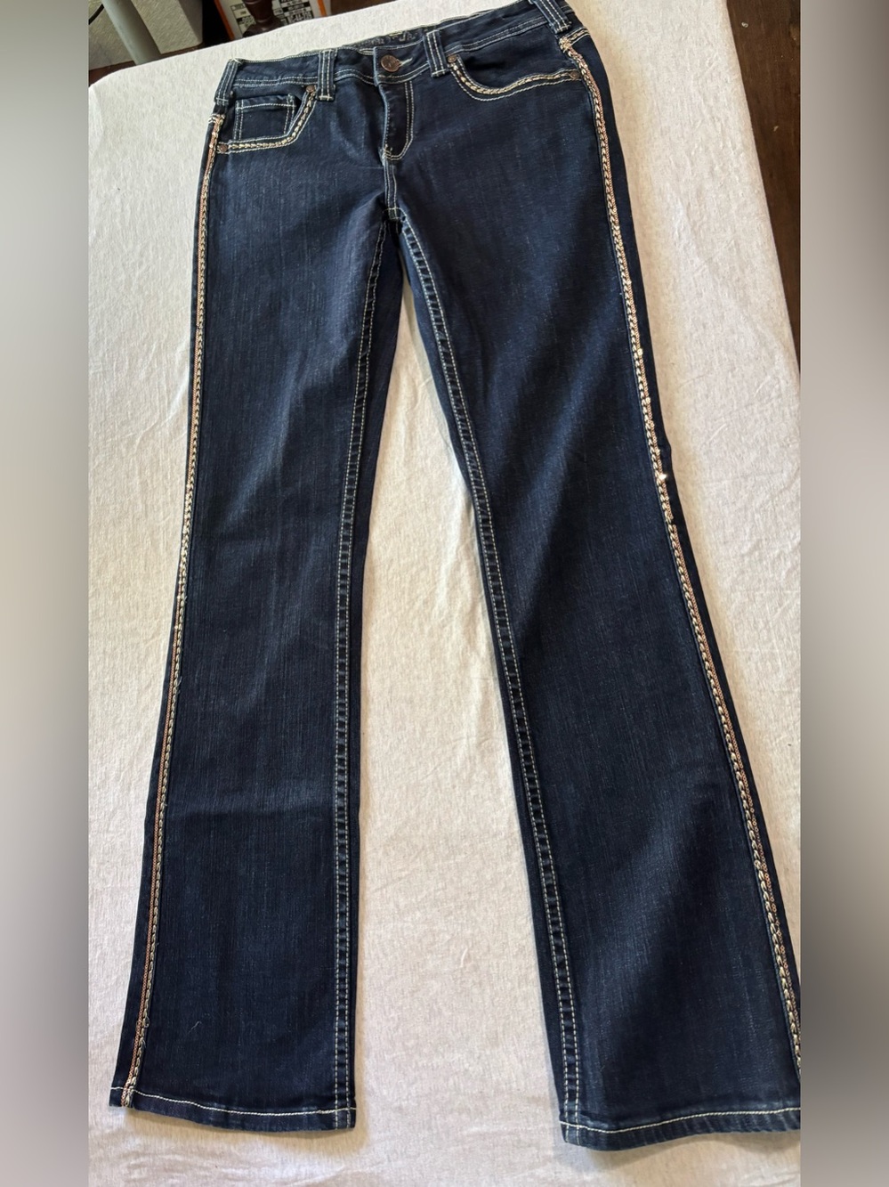 Cowgirl Tuff Co Golden Bootcut Jeans Dark Wash Sequin Embroidered 30/10 - Picture 2 of 10